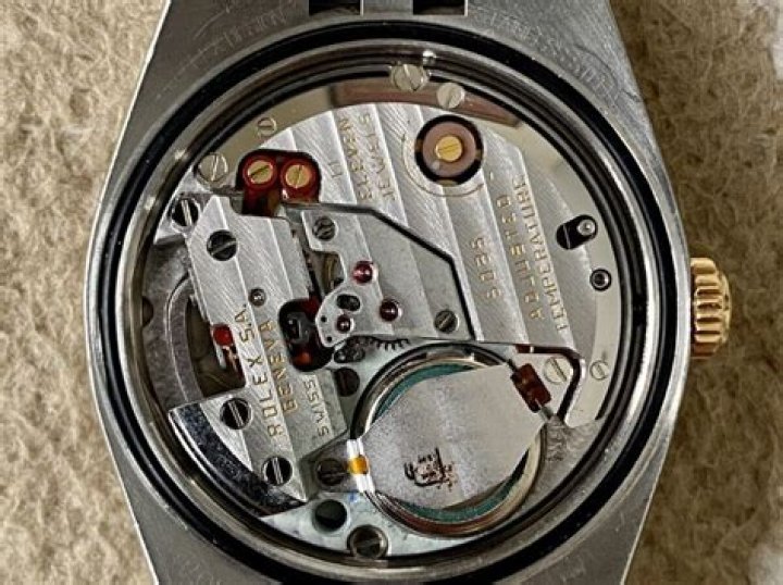 Does Rolex make quartz watches?