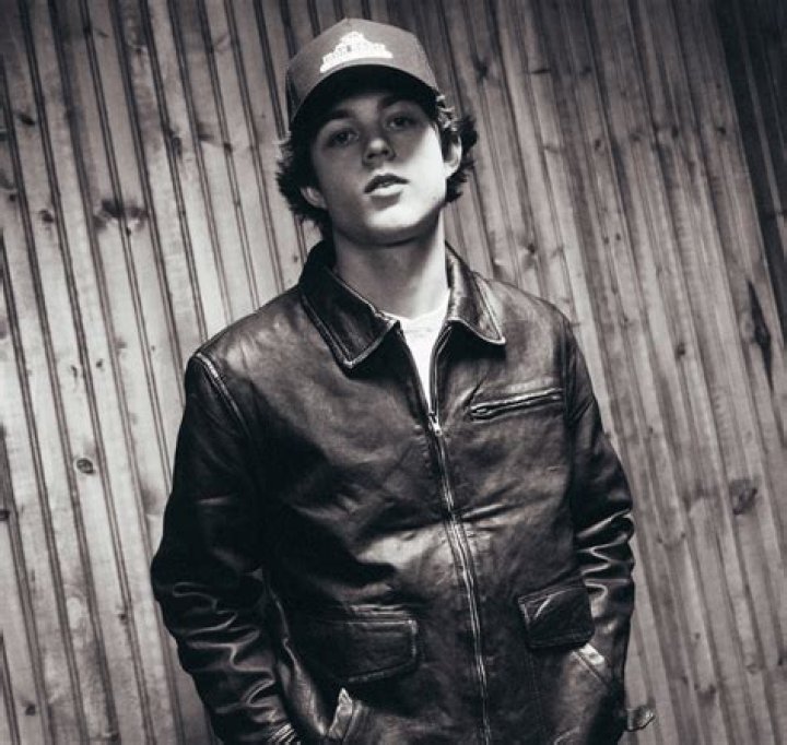 Facts About Waylon Jennings: Uncovering His Height