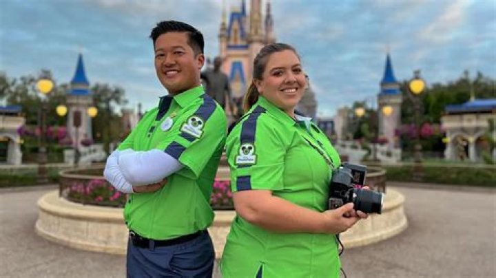 How much do Disney housekeepers make?