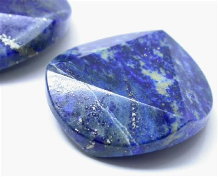 Is lapis lazuli real?