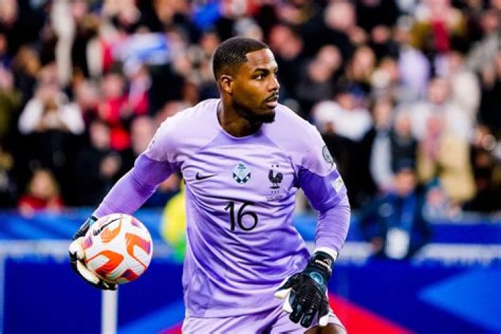 Mike Maignan: A Haitian Star In Football