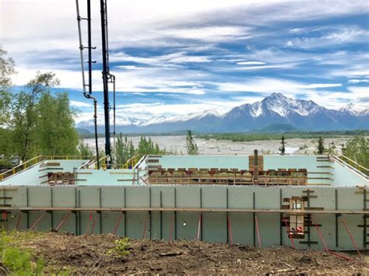 Should you oil concrete forms?