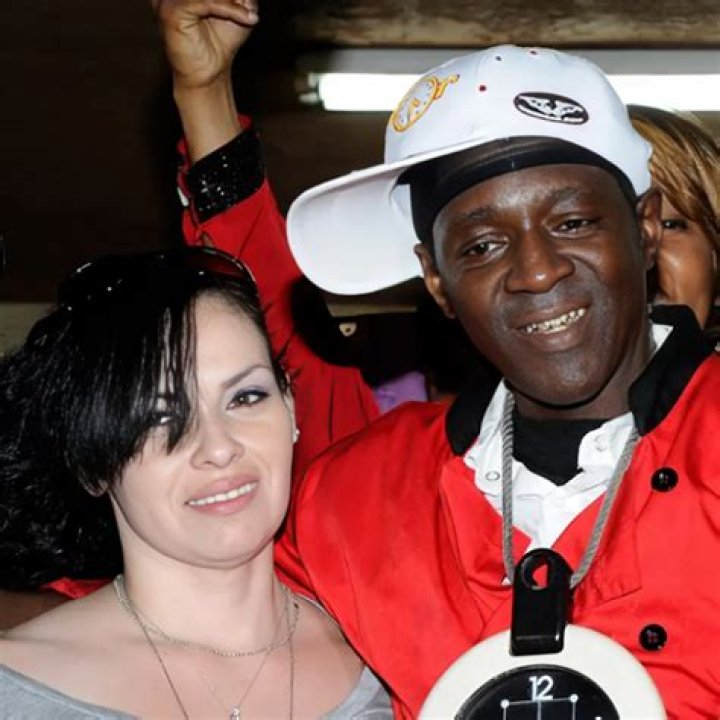 Unveiling The Love Life Of Flavor Flav: Is He Married?